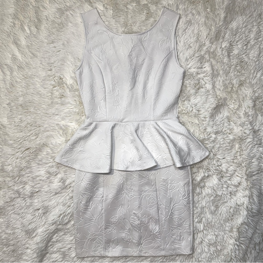 White Scoop Neck Floral Peplum Dress